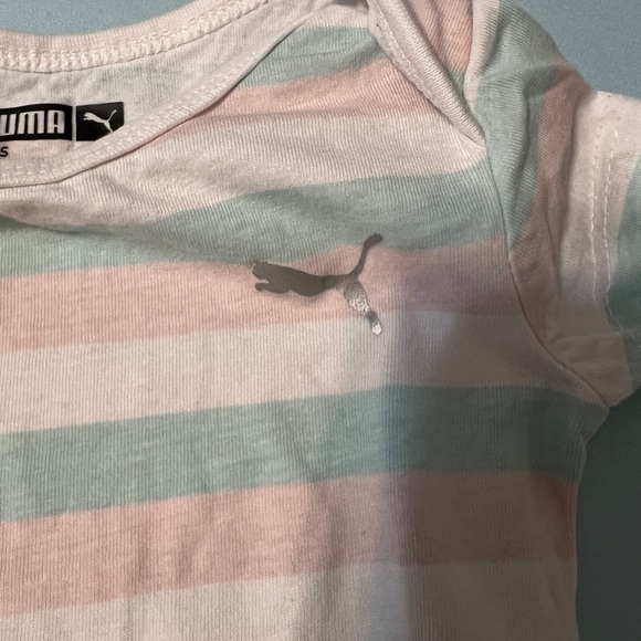 Baby girl PUMA onesies —set of four— - Picture 12 of 13